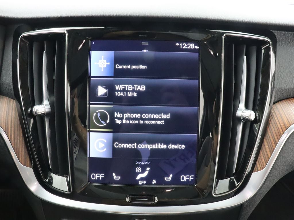 2022 Volvo S60 B5 Momentum AWD Navigation