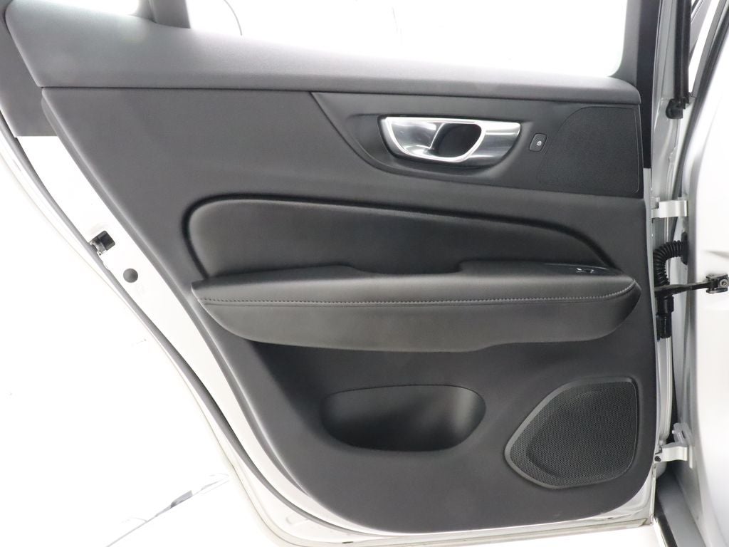 2022 Volvo S60 B5 Momentum AWD Navigation