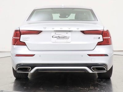 2022 Volvo S60 B5 Momentum AWD Navigation
