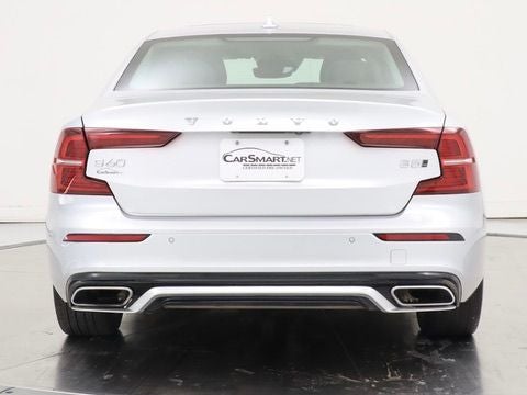 2022 Volvo S60 B5 Momentum AWD Navigation