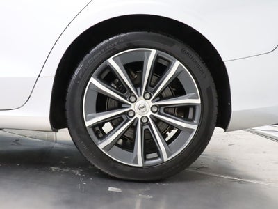 2022 Volvo S60 B5 Momentum AWD Navigation