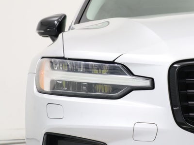 2022 Volvo S60 B5 Momentum AWD Navigation