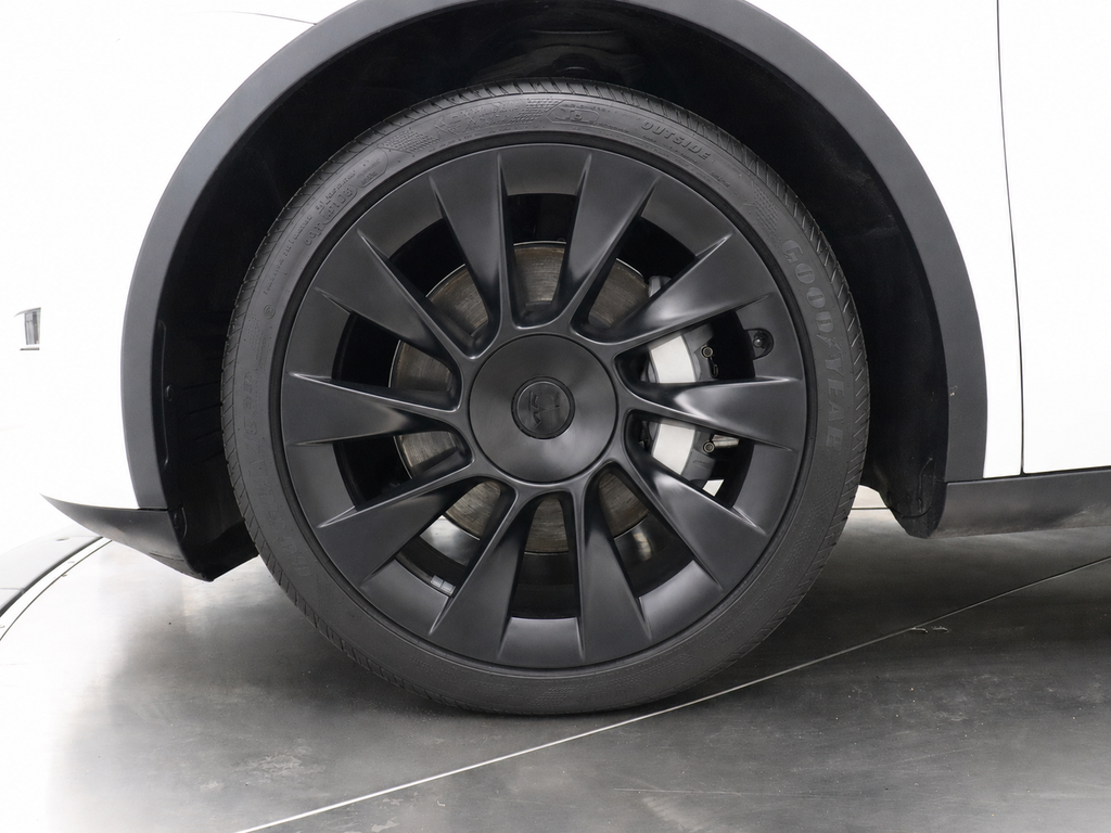 2023 Tesla Model Y Long Range AWD Navigation