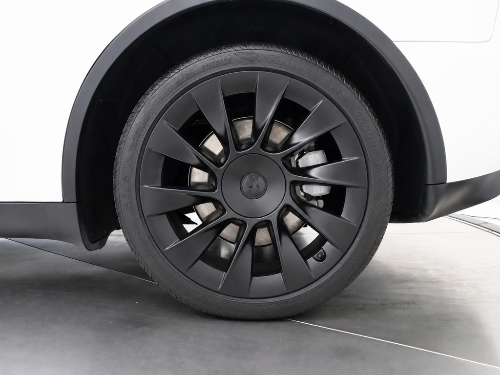 2023 Tesla Model Y Long Range AWD Navigation
