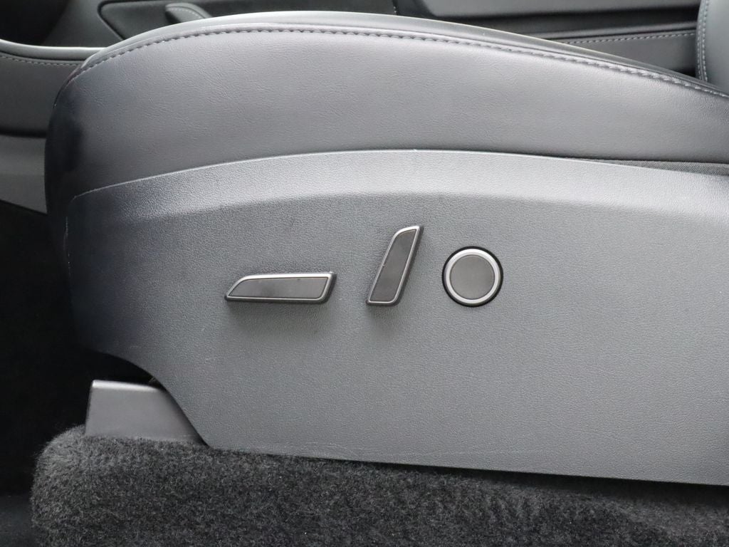 2023 Tesla Model Y Long Range AWD Navigation