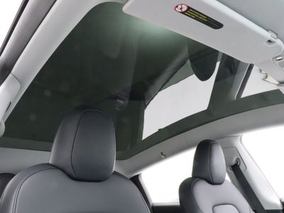 2023 Tesla Model Y Long Range AWD Navigation