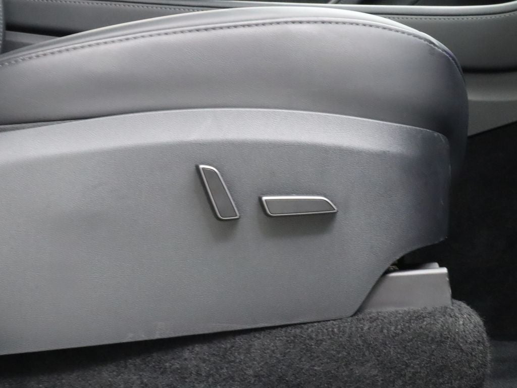 2023 Tesla Model Y Long Range AWD Navigation