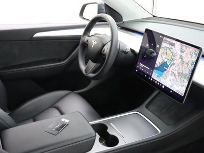 2023 Tesla Model Y Long Range AWD Navigation