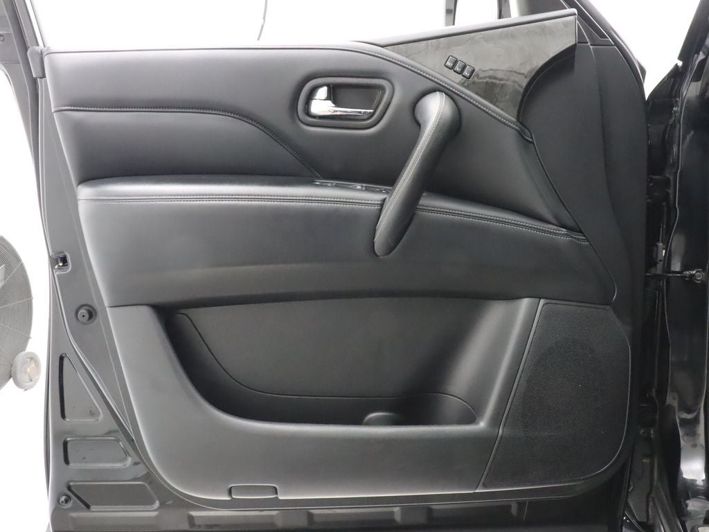 2021 INFINITI QX80 LUXE