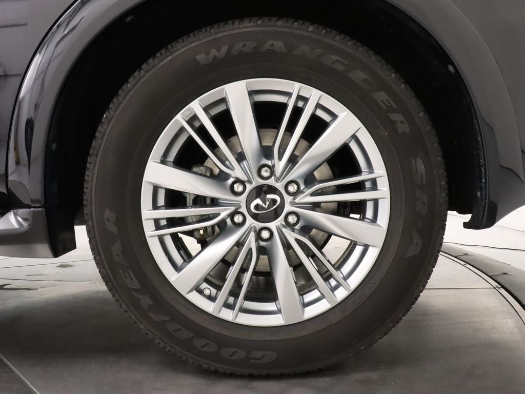 2021 INFINITI QX80 LUXE