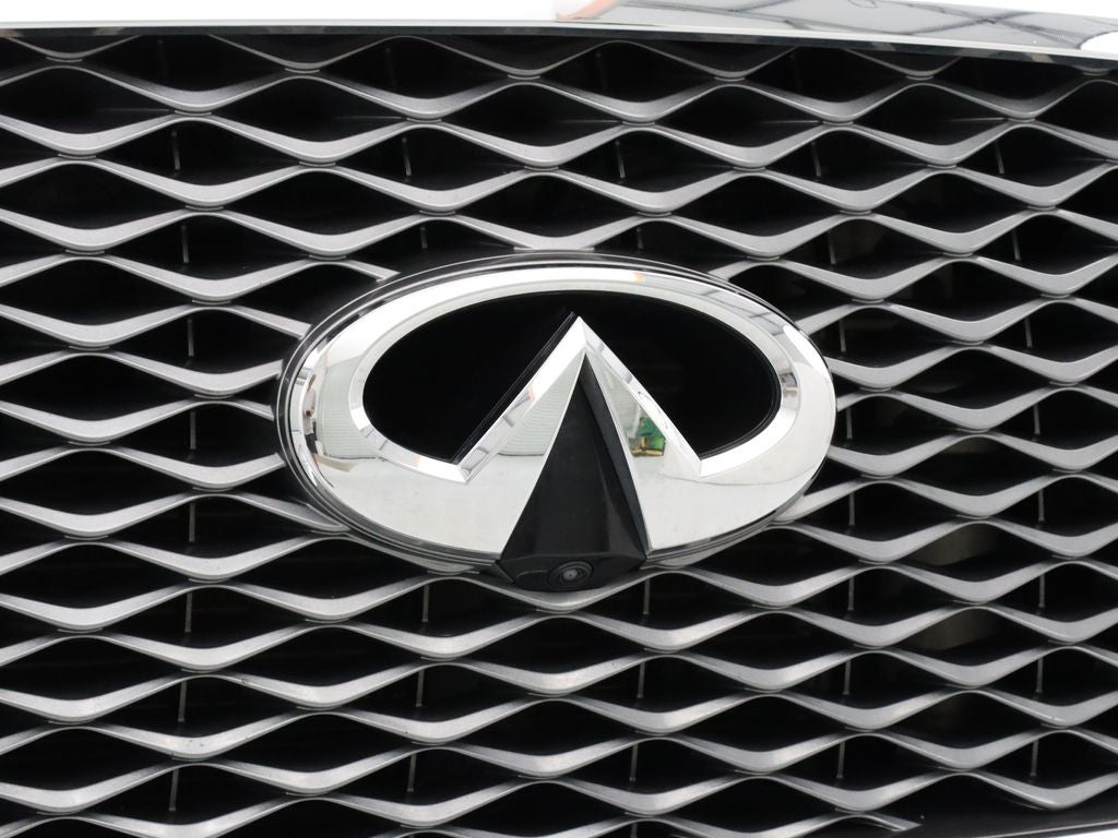 2021 INFINITI QX80 LUXE