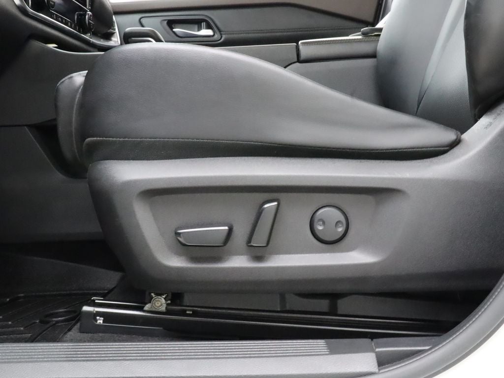 2022 Nissan Rogue SV AWD
