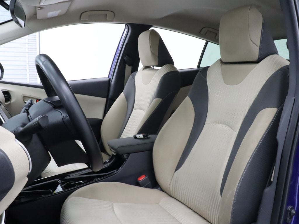 2018 Toyota Prius Three Navigation