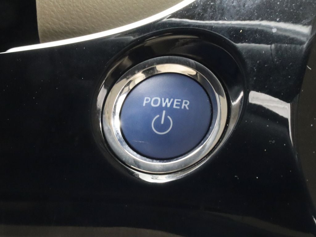 2018 Toyota Prius Three Navigation