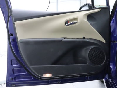 2018 Toyota Prius Three Navigation