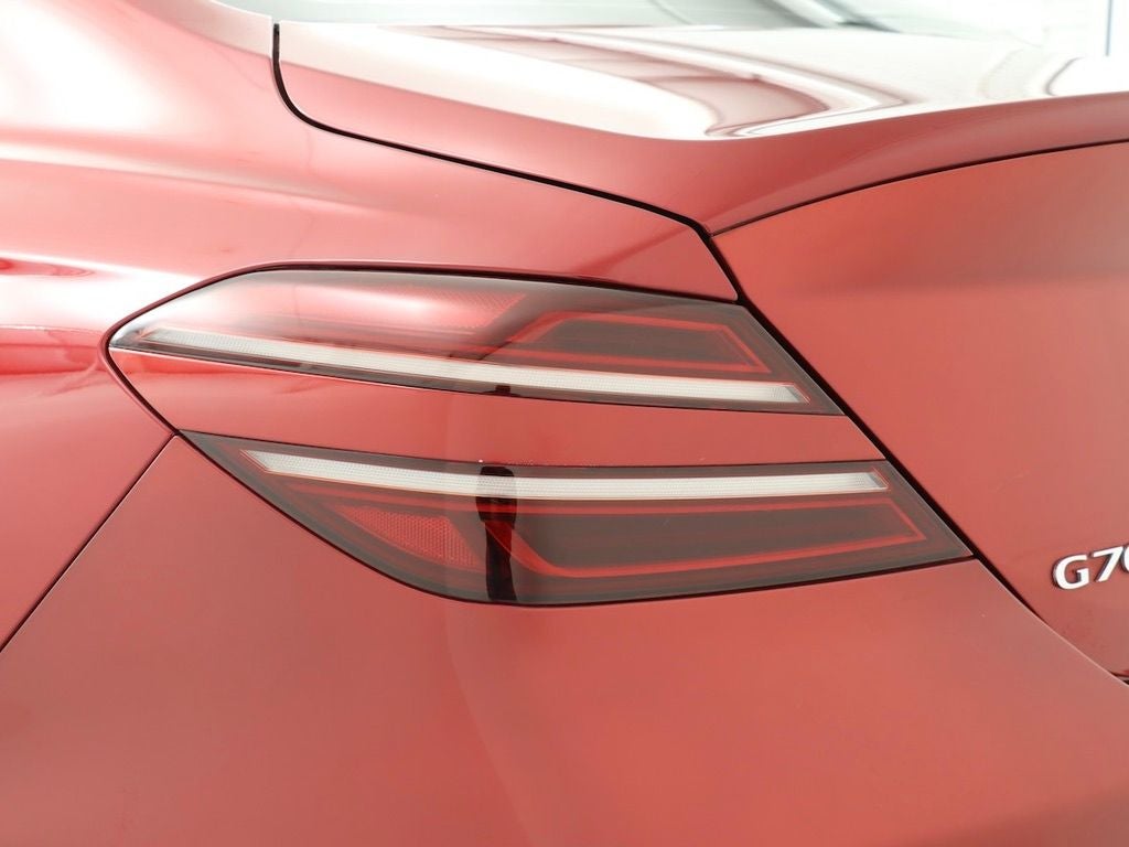 2022 Genesis G70 3.3T Navigation