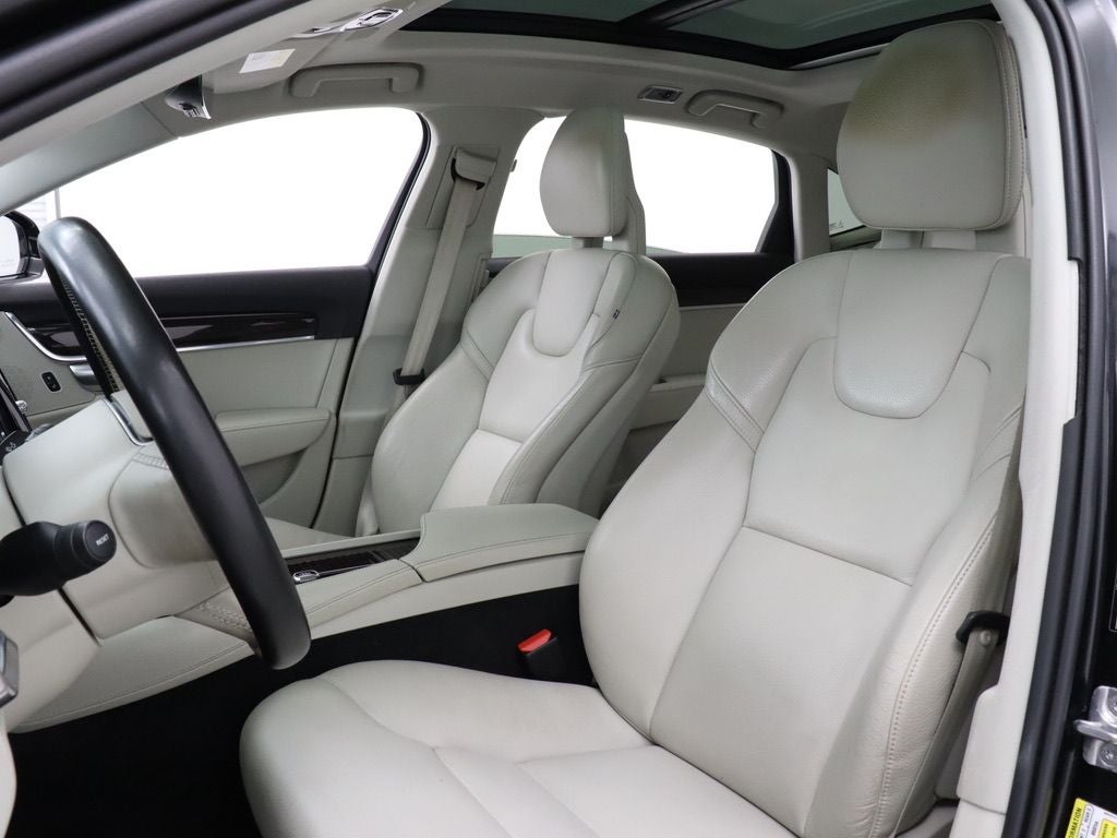 2018 Volvo S90 T5 Momentum AWD Navigation