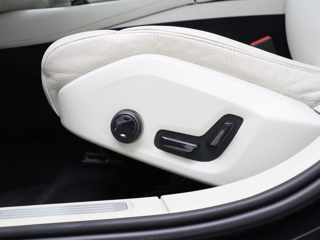 2018 Volvo S90 T5 Momentum AWD Navigation