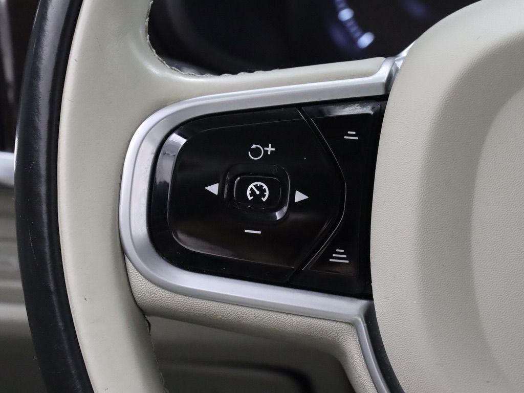 2018 Volvo S90 T5 Momentum AWD Navigation