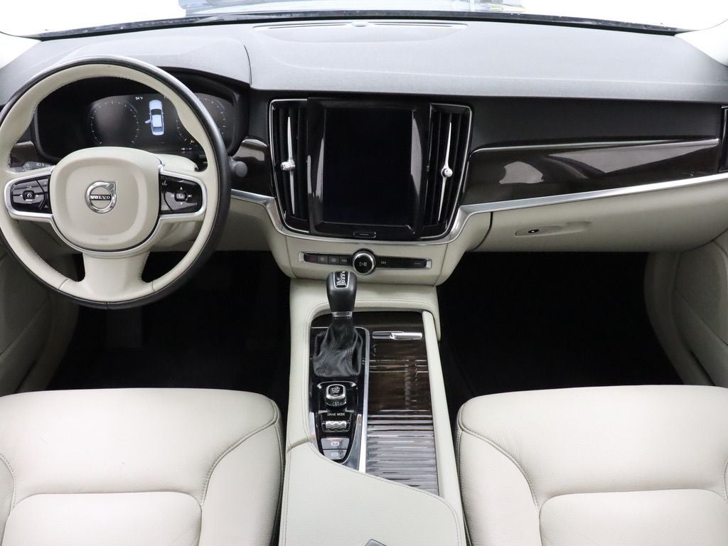 2018 Volvo S90 T5 Momentum AWD Navigation