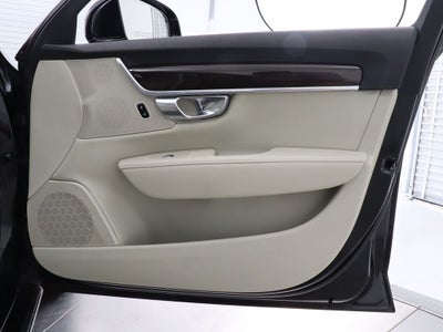 2018 Volvo S90 T5 Momentum AWD Navigation