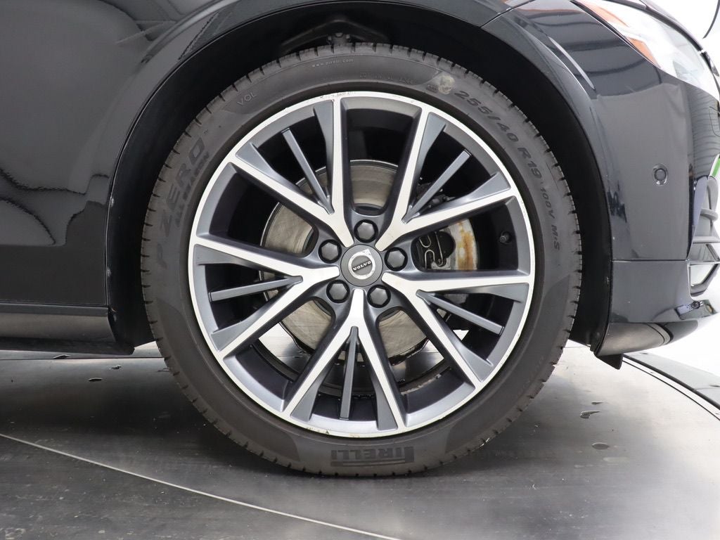 2018 Volvo S90 T5 Momentum AWD Navigation