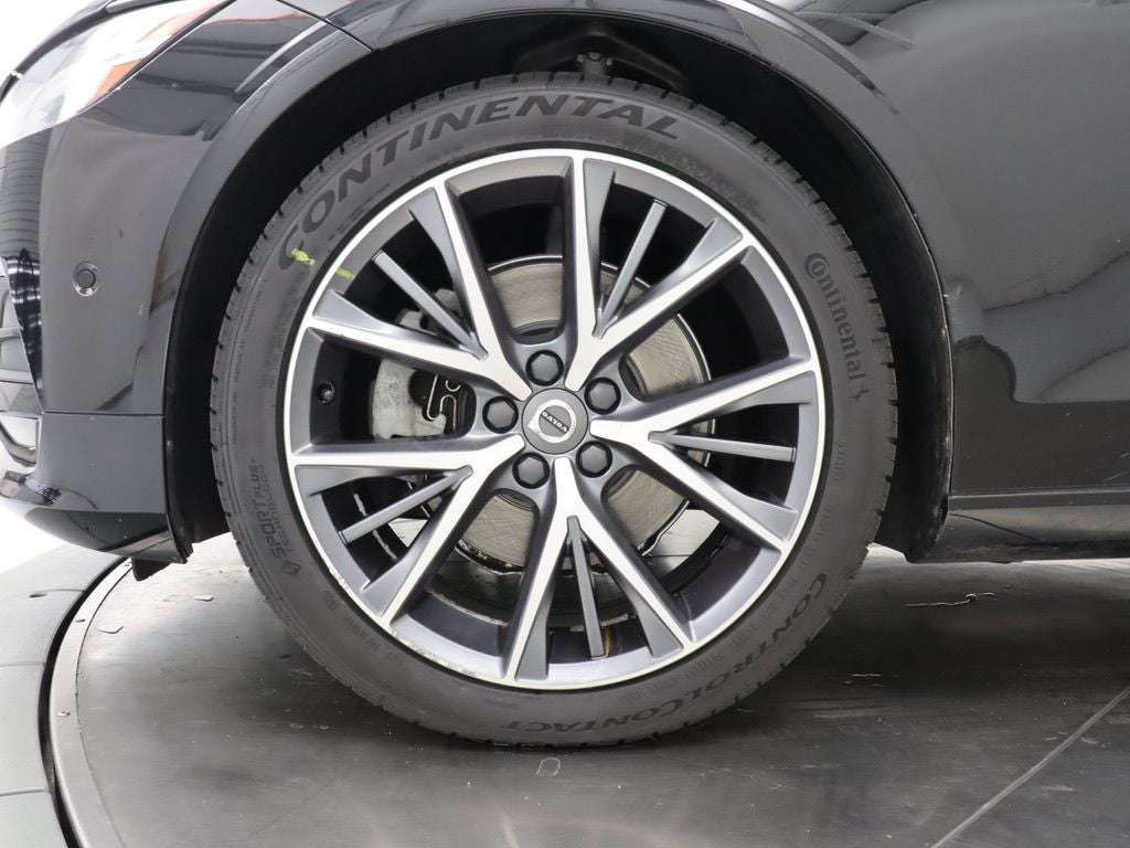 2018 Volvo S90 T5 Momentum AWD Navigation