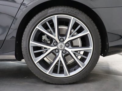 2018 Volvo S90 T5 Momentum AWD Navigation