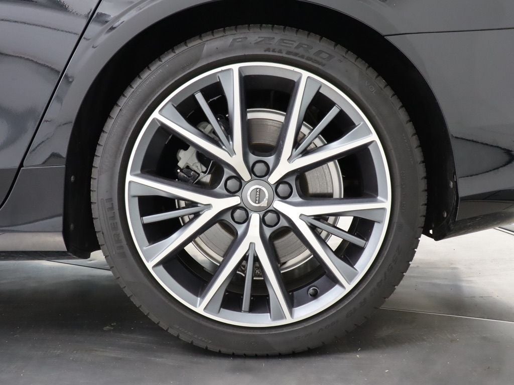 2018 Volvo S90 T5 Momentum AWD Navigation