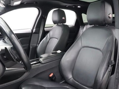 2018 Jaguar F-PACE 35t Premium AWD Navigation