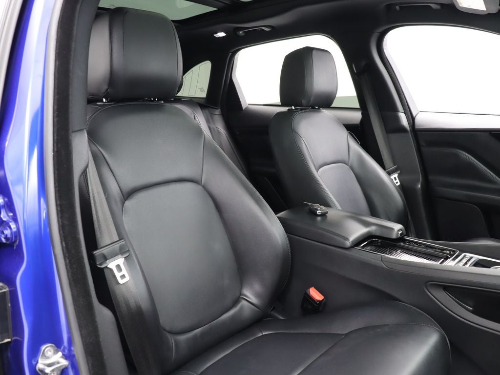 2018 Jaguar F-PACE 35t Premium AWD Navigation