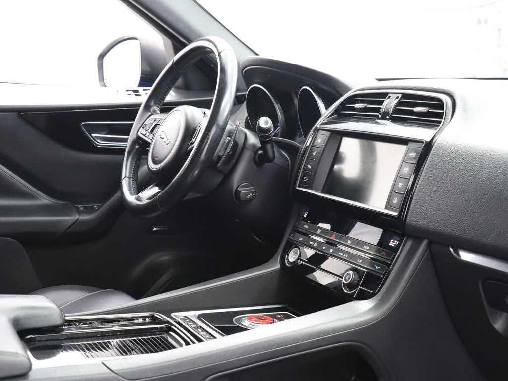 2018 Jaguar F-PACE 35t Premium AWD Navigation
