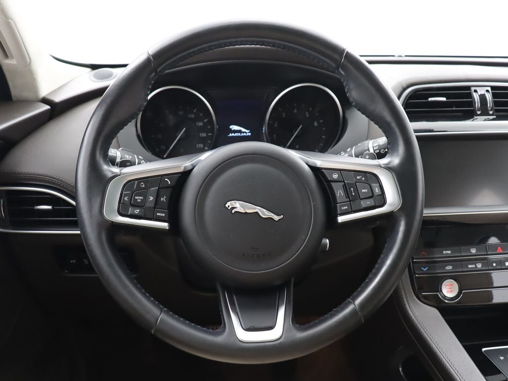 2019 Jaguar F-PACE 30t Prestige AWD Navigation