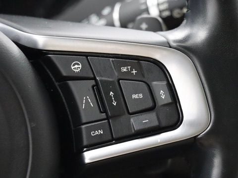 2019 Jaguar F-PACE 30t Prestige AWD Navigation