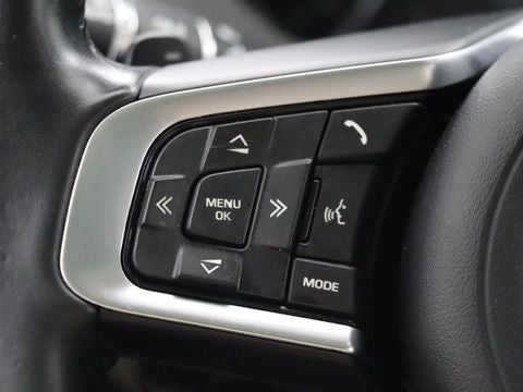 2019 Jaguar F-PACE 30t Prestige AWD Navigation