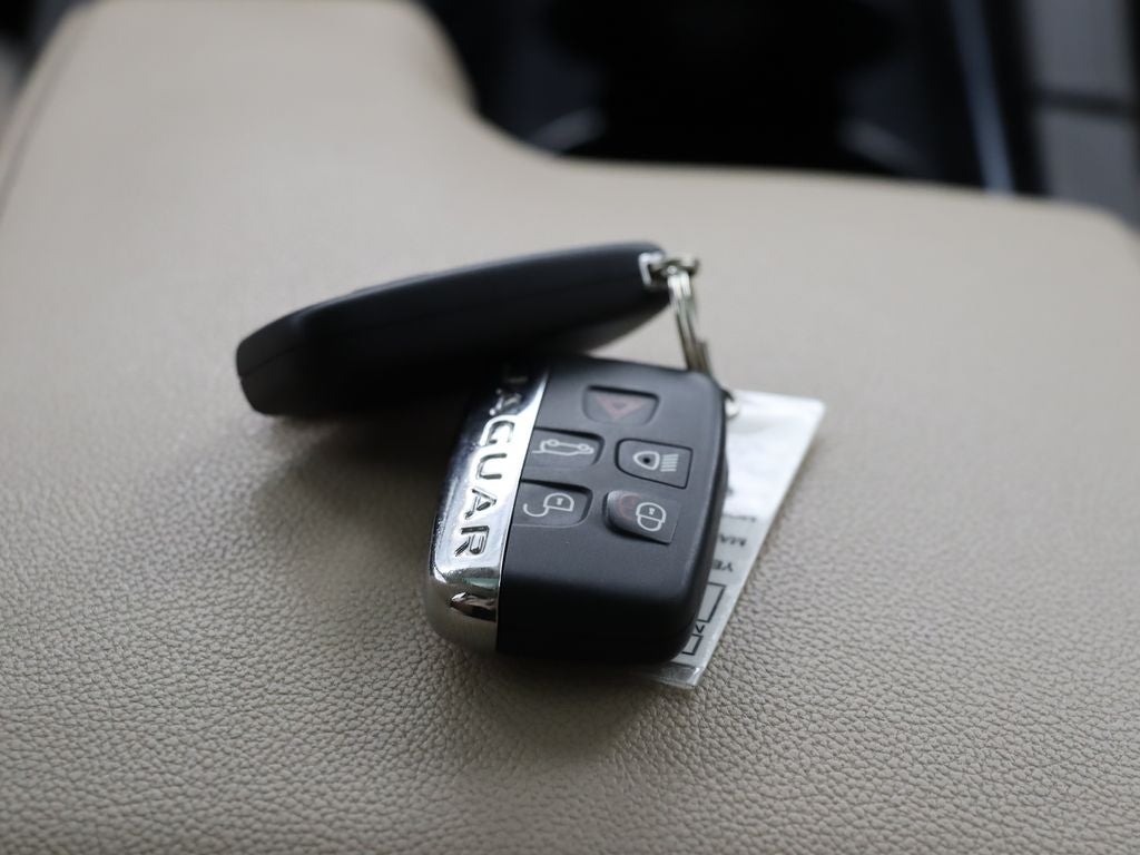 2019 Jaguar F-PACE 30t Prestige AWD Navigation