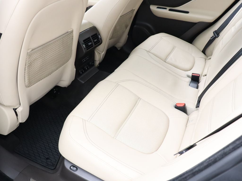 2019 Jaguar F-PACE 30t Prestige AWD Navigation