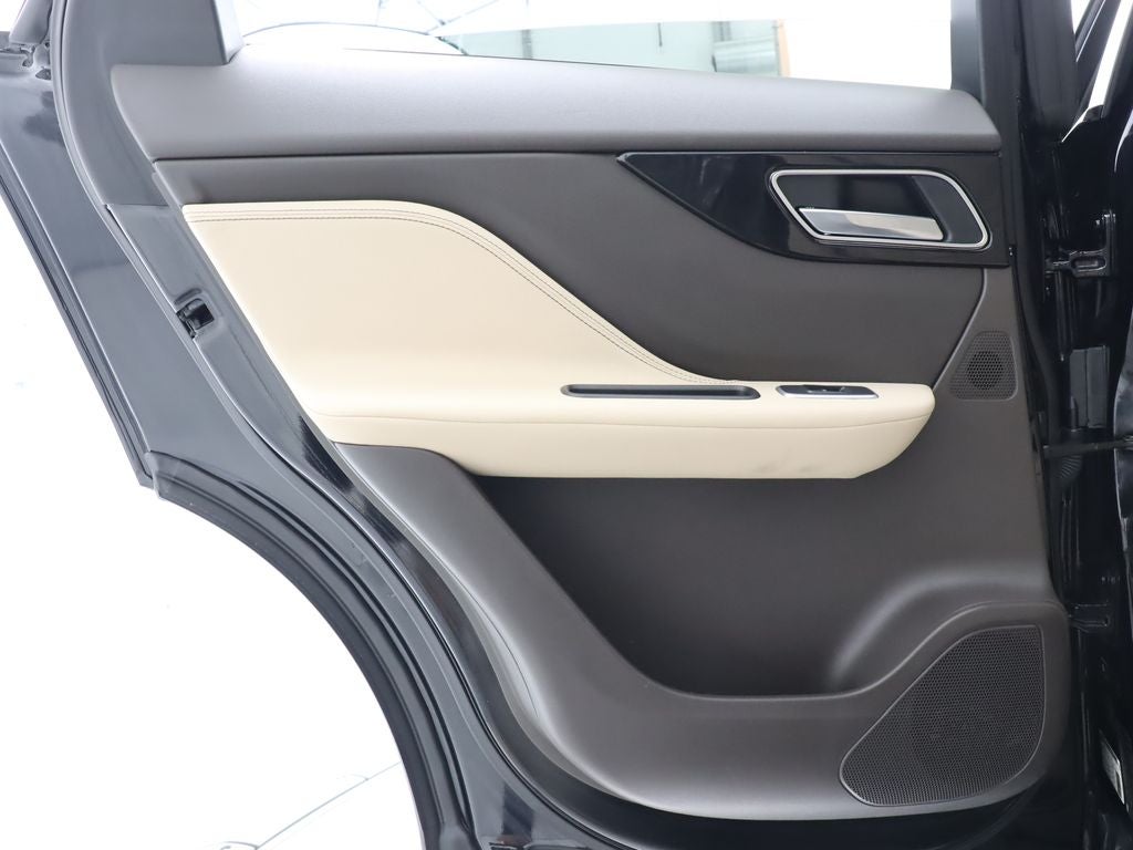 2019 Jaguar F-PACE 30t Prestige AWD Navigation