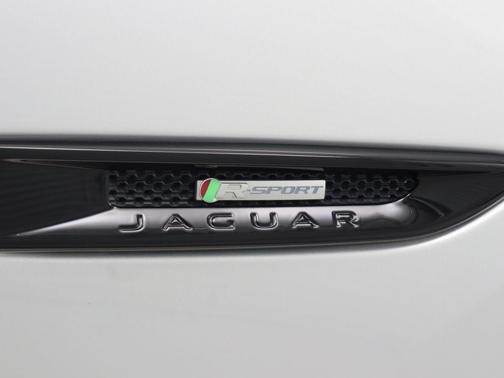 2019 Jaguar F-PACE 25t R-Sport AWD Navigation