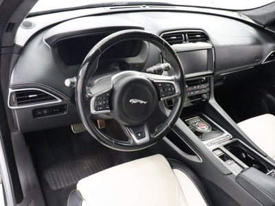 2019 Jaguar F-PACE 25t R-Sport AWD Navigation