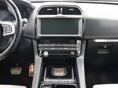 2019 Jaguar F-PACE 25t R-Sport AWD Navigation