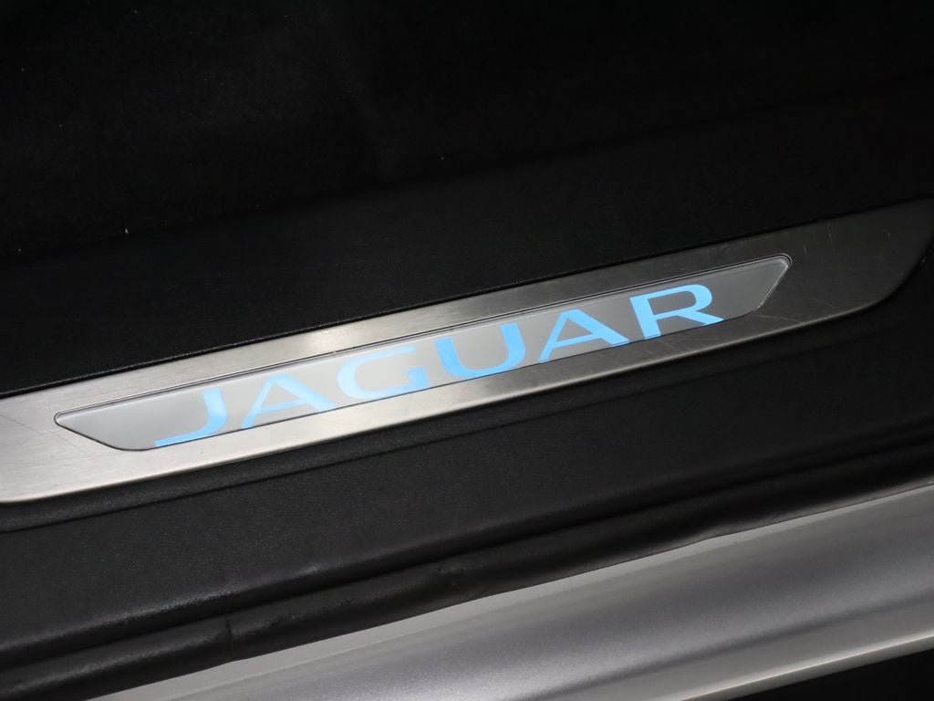 2019 Jaguar F-PACE 25t R-Sport AWD Navigation