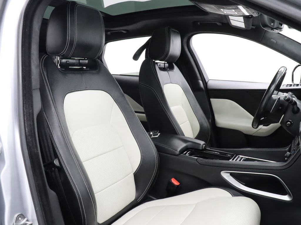 2019 Jaguar F-PACE 25t R-Sport AWD Navigation