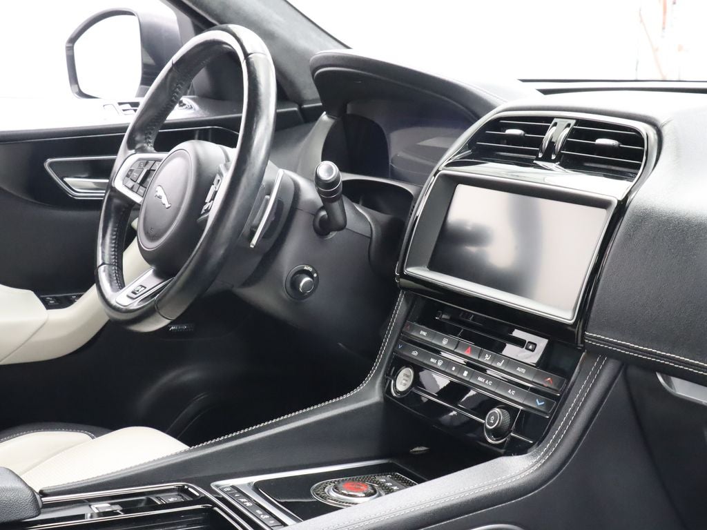 2019 Jaguar F-PACE 25t R-Sport AWD Navigation