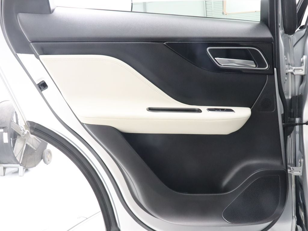 2019 Jaguar F-PACE 25t R-Sport AWD Navigation