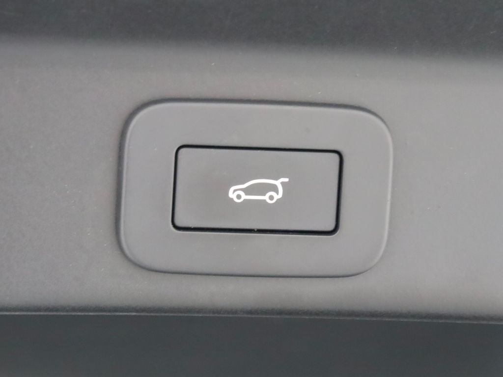2024 Jaguar F-PACE P250 R-Dynamic S AWD Navigation
