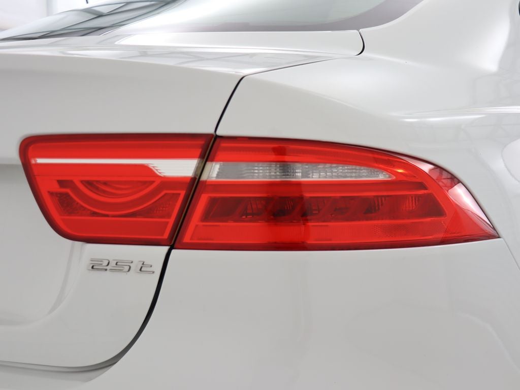 2017 Jaguar XE 25t Premium