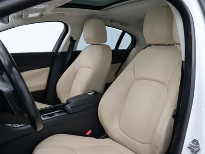 2017 Jaguar XE 25t Premium