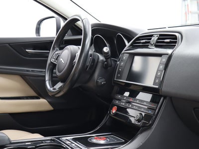 2017 Jaguar XE 25t Premium