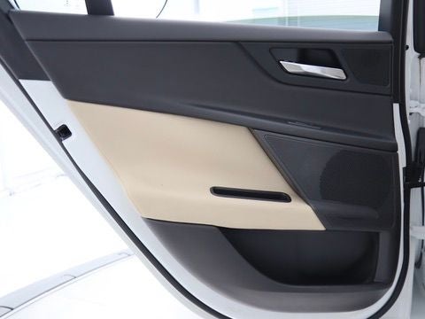 2017 Jaguar XE 25t Premium